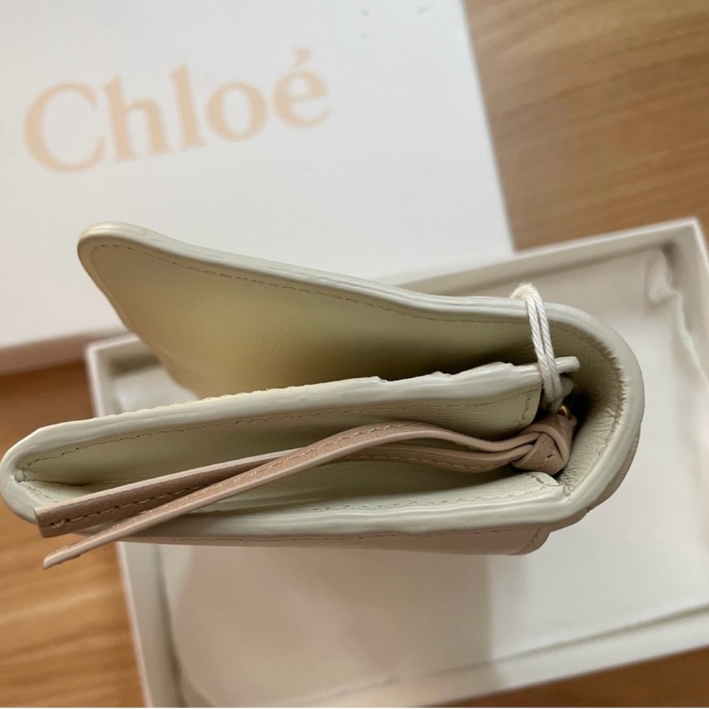 Chloe Ivory Quilted Leather wallet - Picture 3 of 5